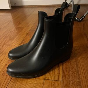 Chelsea boots size 9.5